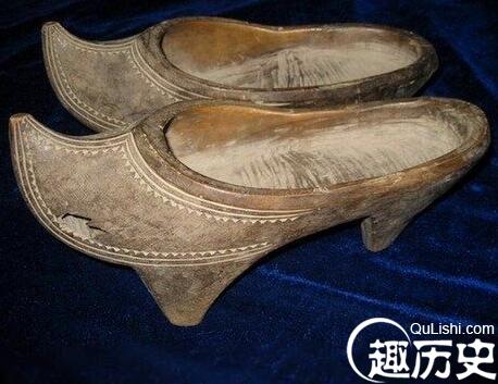 古代女子已流行“高跟鞋