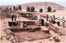 埃及发现“失踪法老”墓地 石碑刻神秘符号