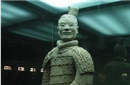 探秘秦陵跪射俑外披黑色铠甲千年无损之谜