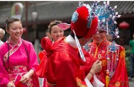 古代女子出嫁坐花轿是自古以来的传统习俗吗？
