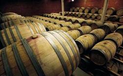 画风清奇!日本人居然用木头酿出美酒?