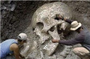 揭秘考古发现185万年前神秘巨人指骨之谜