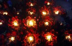 尼泊尔&ldquo;女神祈愿节&rdquo;：洗圣浴注重祈福