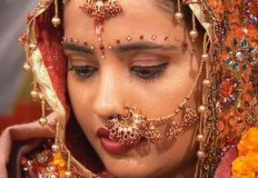 巴基斯坦新娘不能笑愁容越重越受人们尊重