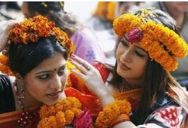 印度奇葩婚俗：丈夫喊三声妻子竟然要净身出户