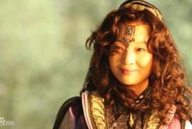 解读紫衫龙王是不是武功高强的金花婆婆