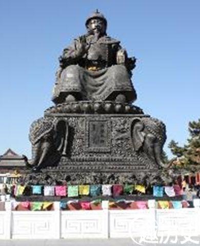蒙古俺答塑像