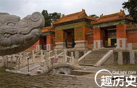 夭折了,只有三皇子弘时,四皇子弘历,五皇子弘昼和六皇子弘曕活了下来