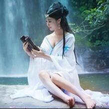 清朝绝世美女 被三个贪官占有 最后落得自杀结局