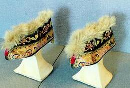 古人真潮：清朝宫女们居然就开始穿高跟鞋了