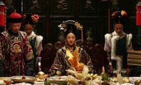 清朝皇帝吃饭都有限制：不许多吃爱吃的菜