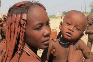 非洲部落辛巴族人的女人为何从来都不洗澡!