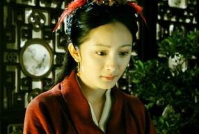 红楼梦中风流灵巧的晴雯之死暗示着什么