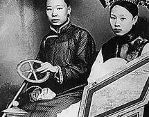 看慈禧第一次坐汽车的窘况：如此态度怎能不亡？