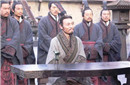 范雎最终是否被秦昭王废弃？为什么会这样？