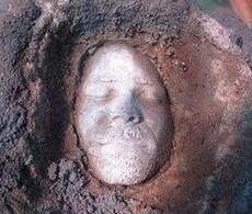 海底发现神秘人脸 真相让人感慨不已