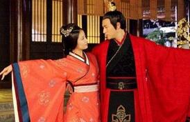 清宫秘闻：皇帝大婚前为何要宠幸八个宫女？