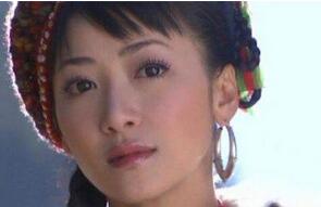 黄蓉的两个女儿郭芙和郭襄的命运有什么特点