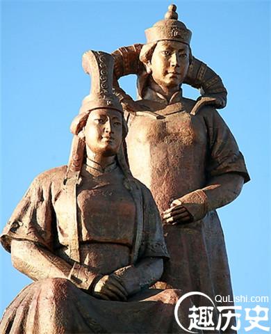 孛儿帖雕像