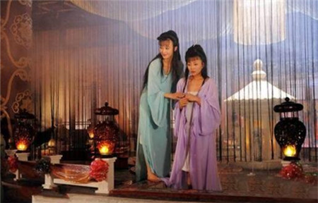 揭秘：唐玄宗宠幸杨贵妃给安禄山洗澡之谜