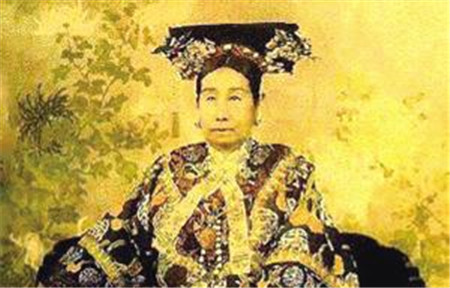 揭秘慈禧少时美若天仙老时竟迷倒年轻军官