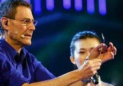 世界上真有人可以通灵：用意念弯曲勺子