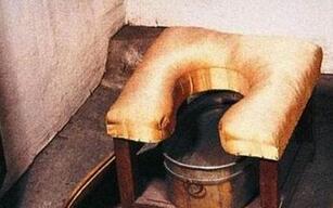 古代上厕所没有卫生纸人们是怎么擦屁股的？