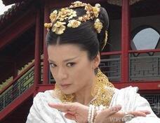 解读紫衫龙王是不是表面身体不好的金花婆婆