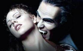 研究一下:吸血鬼吸干正常成年人的血需多久?