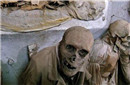 世界十大最恐怖的墓地 遍地都是尸骸半夜闹鬼