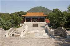 明十三陵开始营建