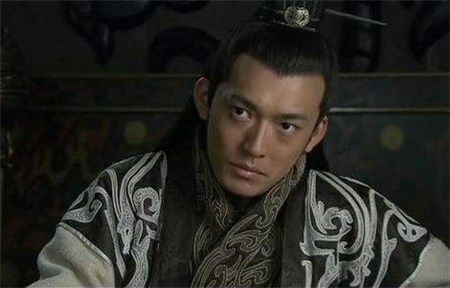 孙策为何把权力交给孙权而不是自己的儿子?