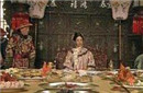 因为怕黑？慈禧太后晚上睡觉需要七个人陪