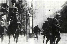 毕苏斯基在波兰建立独裁政权