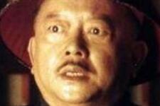 深受乾隆庇护的和珅在嘉庆登基不久被赐白绫自尽