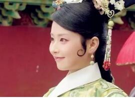 甄嬛传嚣张跋扈的夏冬春为什么被华妃赐一丈红