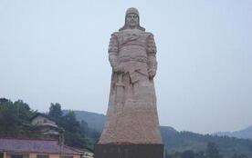 起义领袖张秀眉是靠哪个军师帮忙才起义成功?