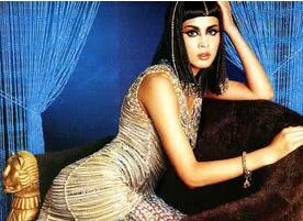 埃及艳后做了什么被称为旷世的性感妖妇?