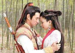 白发魔女传中卓一航对练霓裳有什么误会要打她
