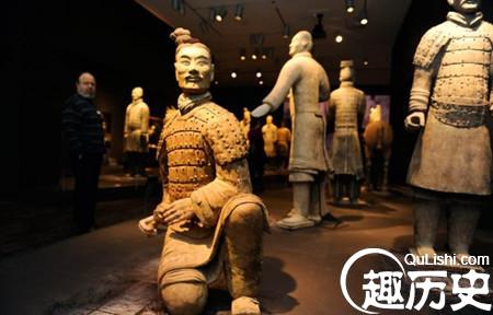 秦陵跪射俑
