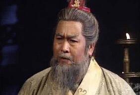 孙吴名将黄盖发起火烧赤壁特意选在几更天