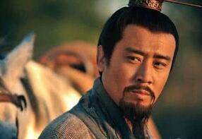 刘备是个小人摔爱子弃结拜兄弟关羽打压赵云