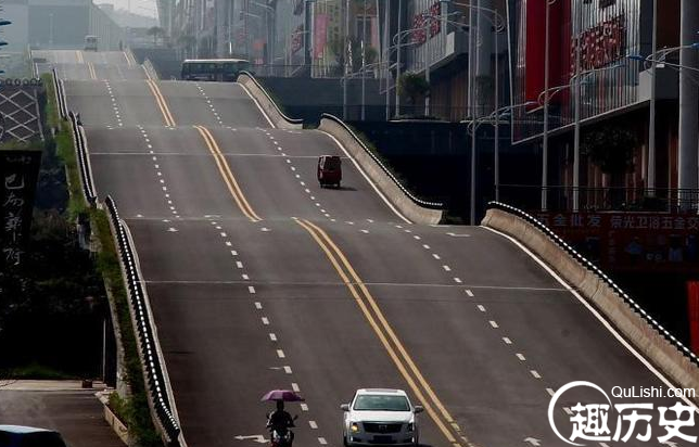 重庆现波浪形公路 司机：有腾空的感觉好刺激