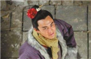 两宋男人簪花成瘾：鲜花不过瘾竟戴琉璃假花