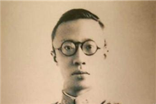 溥仪被日本特务劫往旅顺