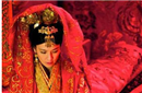 古代皇帝大婚奇葩规矩：美人在床却碰不得？ 