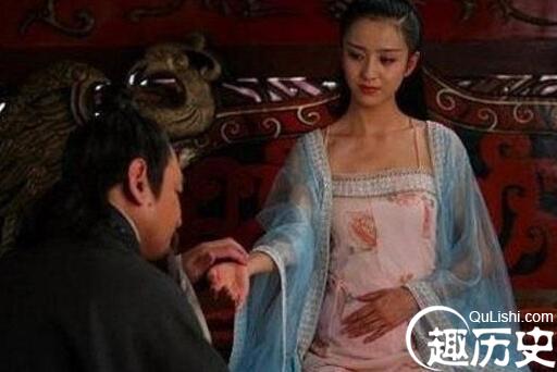 他靠经商为一个强大的帝国打下基础，最终死在自己儿子手上