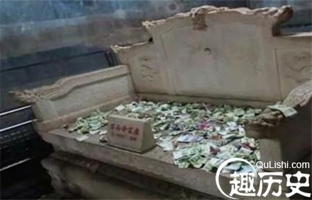 陵墓2.jpg