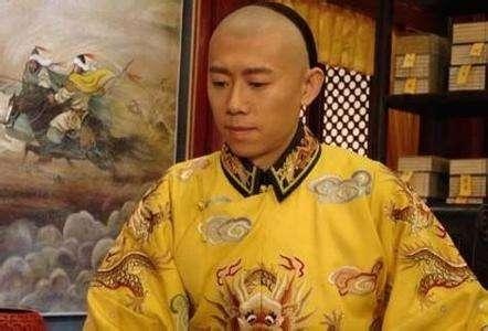 你只看到​康熙​光明的一面，但他霸占臣妻药迷太子的阴暗面