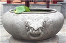 为何古代富人喜欢在院子里放水缸？调理风水？